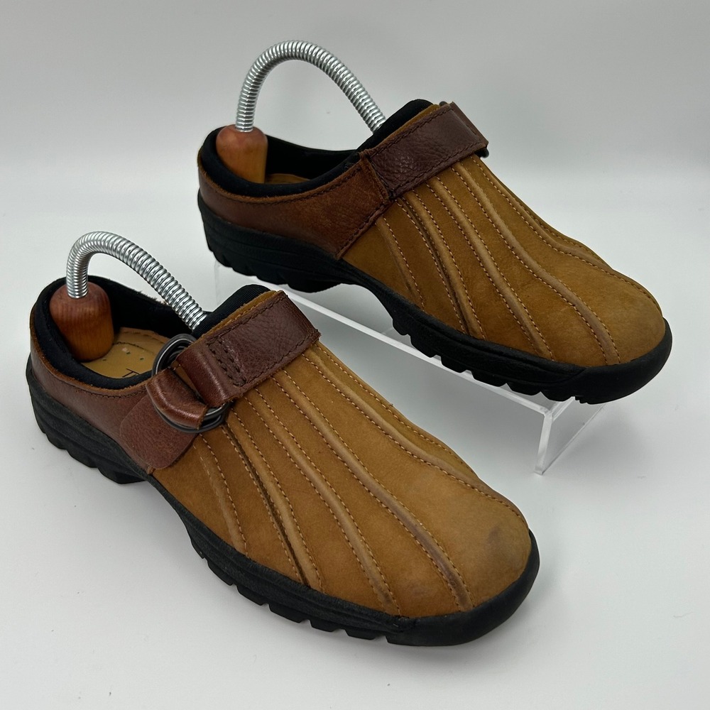 Thom McAn Leather Clogs Women 7 Brown Good Poron Comfort Mules 6507/1000